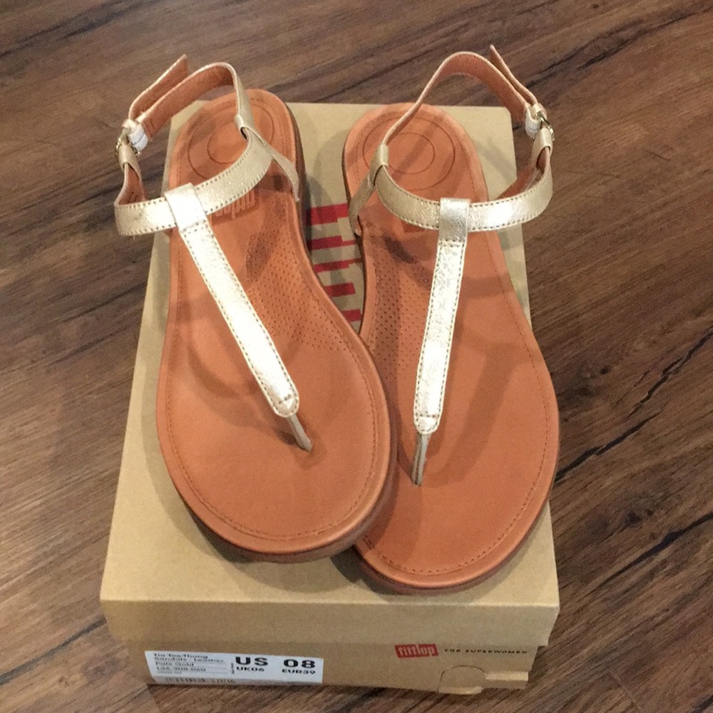 FitFlop T-strap sandals, size 8